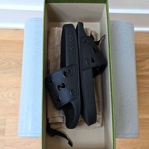Gucci slidders black size 35